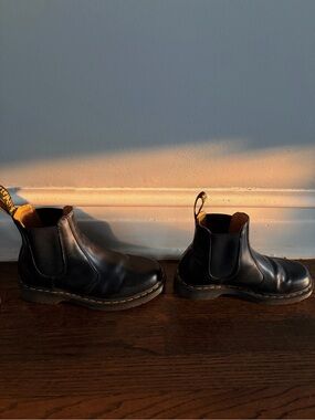 Doc Martens Chelsea Boots 8 Womens USA